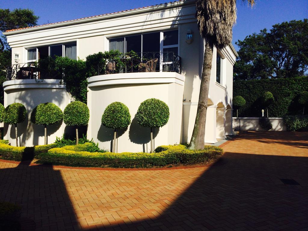 Luxury Beach Apartments Amanzimtoti Extérieur photo