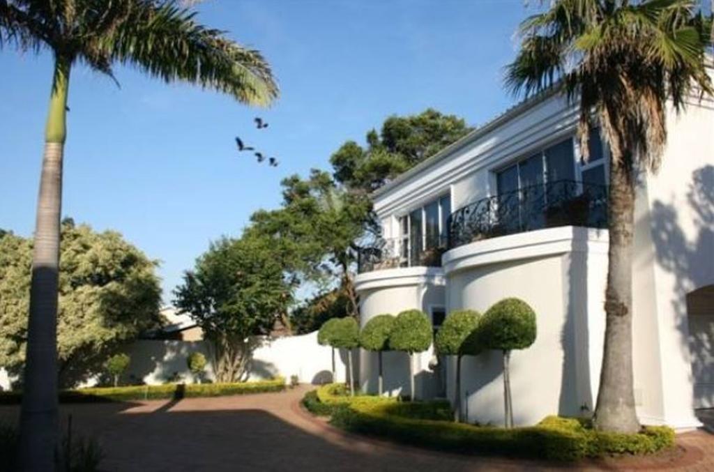 Luxury Beach Apartments Amanzimtoti Extérieur photo