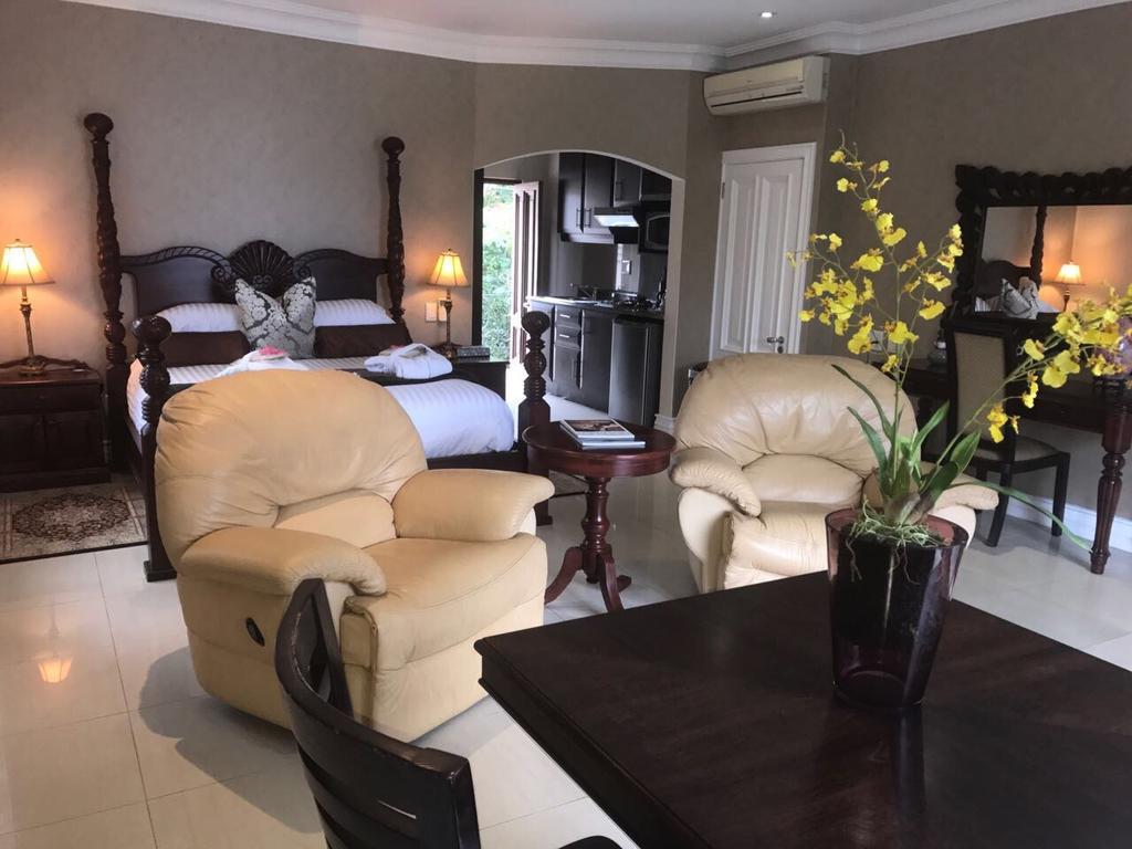 Luxury Beach Apartments Amanzimtoti Extérieur photo